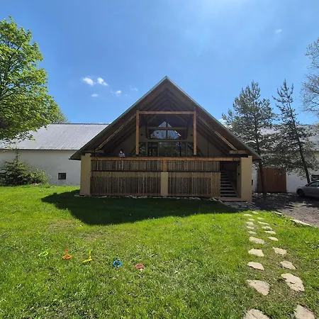 Stalkov Ceska Kanada Lodge *